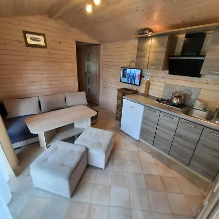 Letniskowe 777 山林小屋 *