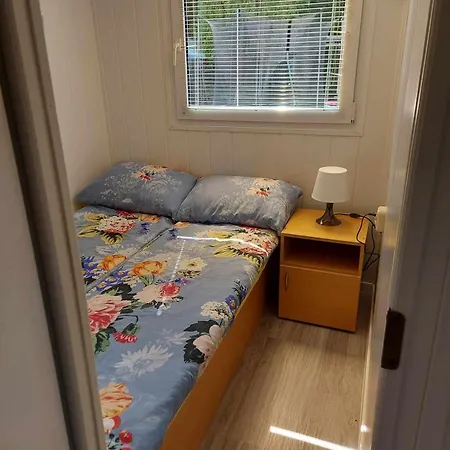 Lodge Letniskowe 777 *