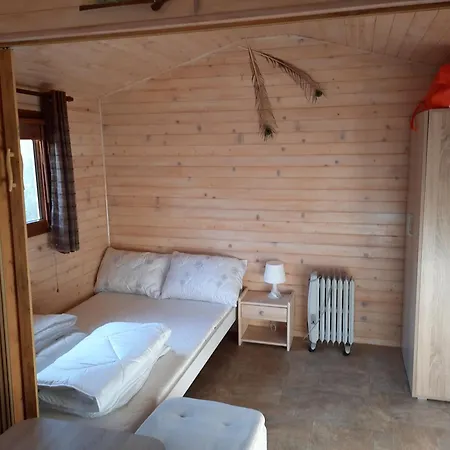 Lodge Letniskowe 777 *